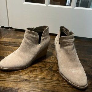Blondo Suede Chelsea Boots